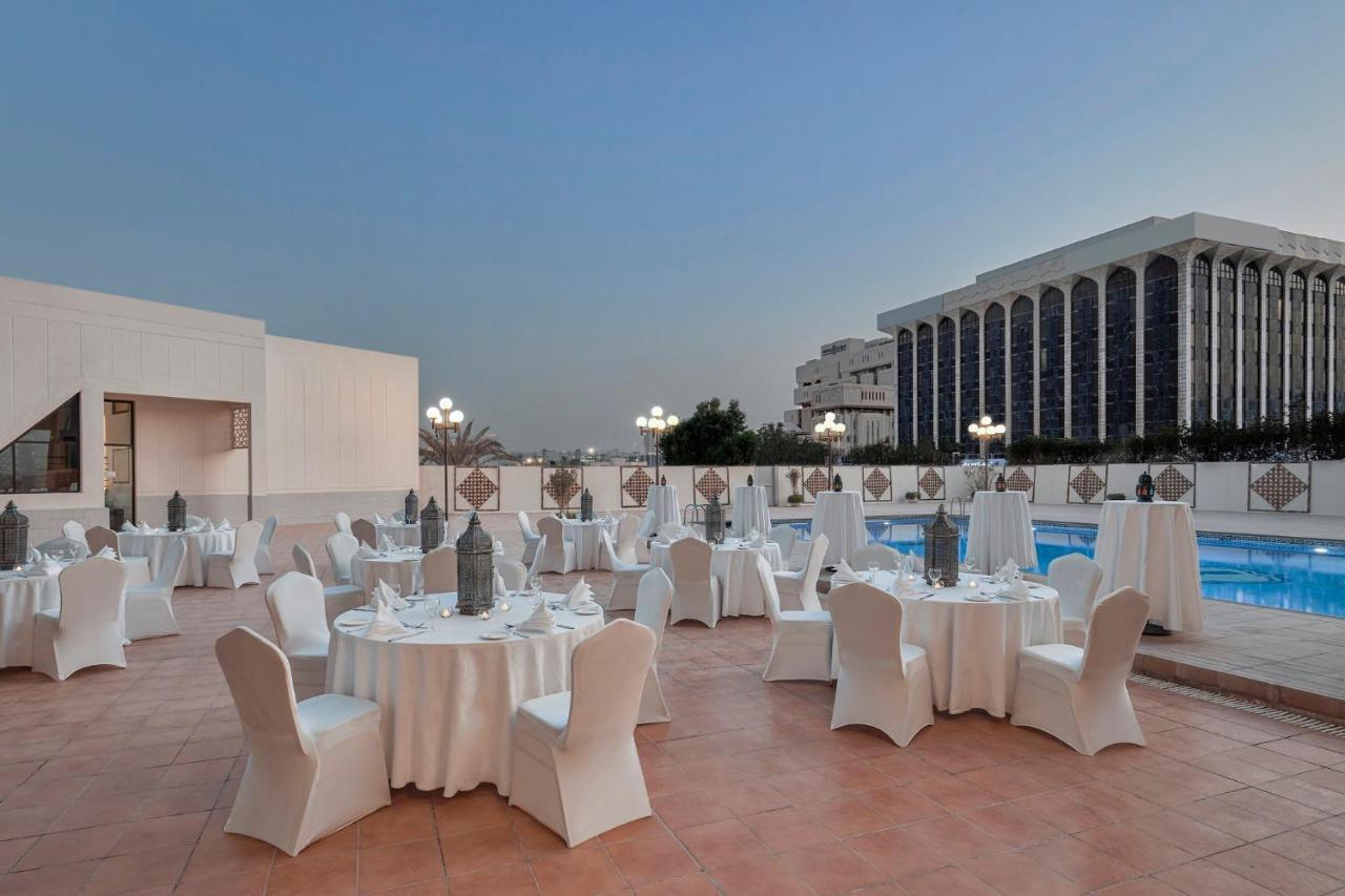 Crowne Plaza Riyadh Palace, An Ihg Hotel Exterior photo